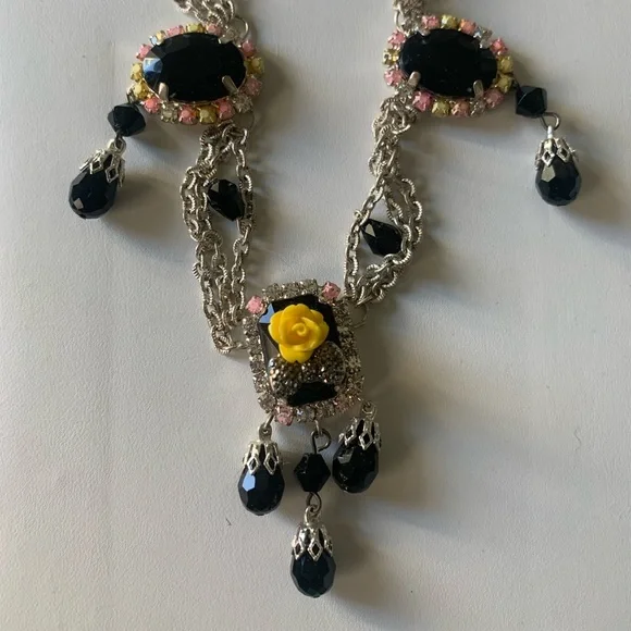 Necklace and earring set black and yellow - Picture 4 of 16